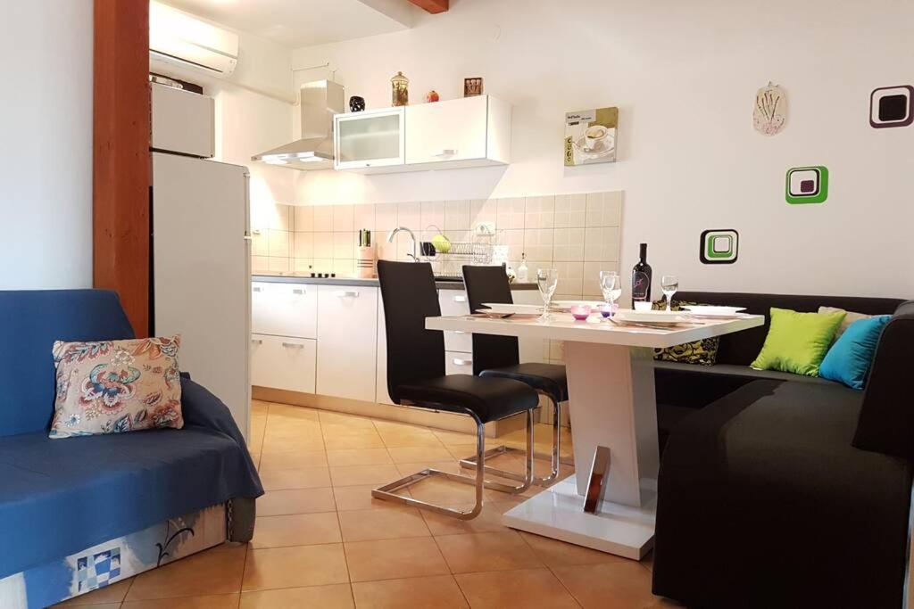 Apartments Kristina Fazana D エクステリア 写真